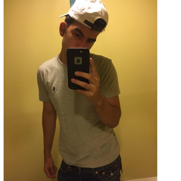 Meet your Posher, Alex - Picture 1 of 1